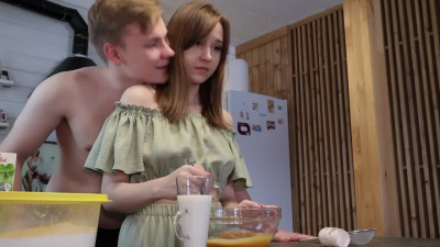 Slender Russian craves for cock while cooking - Amateur Porn
