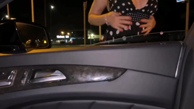Curvy Buxom Italian Slut Pleased Me With Premium BJ & Fuck Right In the Car And I Filled Her Slit