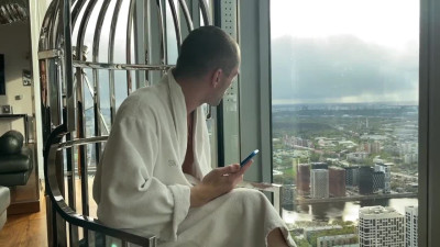 Getting that money by cuckolding and serving the rich guy's dick