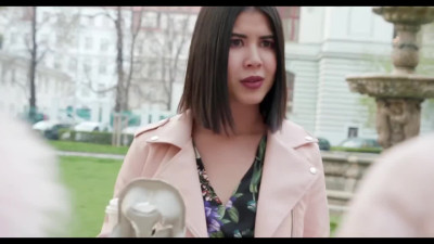 Cindy Shine leaves her BFFs to have wild sex with lover