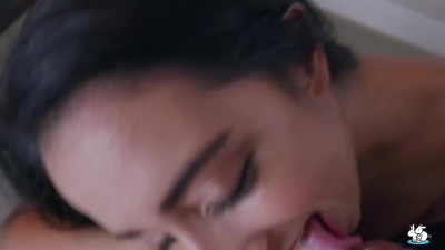 Hungry brunette will do her best to feast on her boyfriend's sweet facial