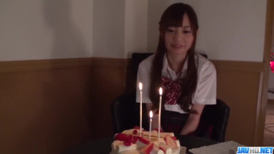 Happy birthday and happy creampie in the pussy of a japanese schoolgirl!