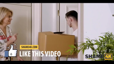 Naughty guy wants to fuck mature woman in the kitchen