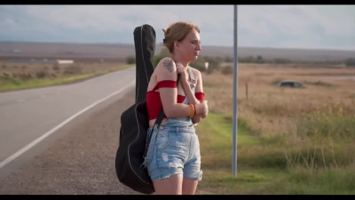 Hitchhikers lesbian party - Olivia Trunk, Kira Viburn and Emma Korti