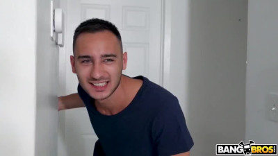 Lusty guy seduces his curvy blonde stepsister