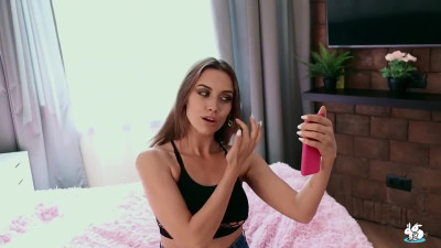 Lingerie-clad whore loves the taste of penis