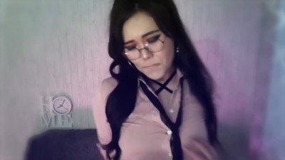Asian office lady sucks cock without taking off her glasses