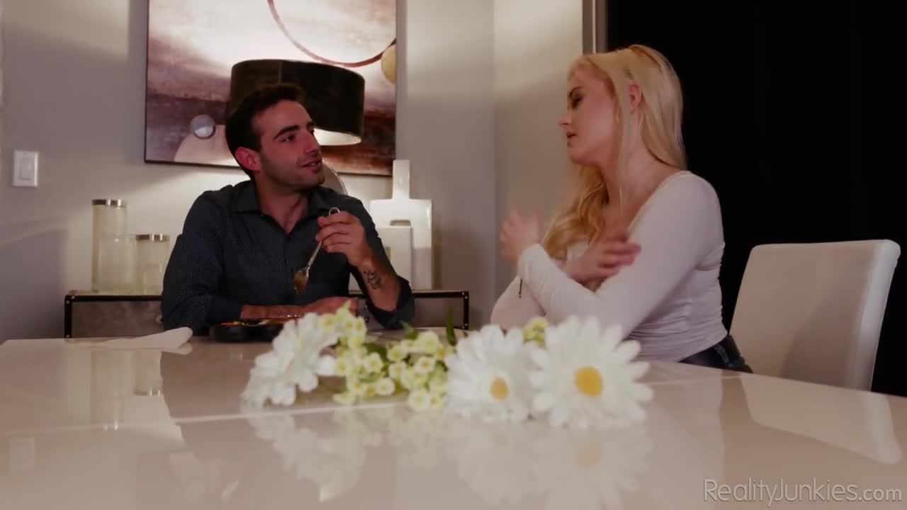 Watch After-dinner special with River Fox Full. Duration: 07:58 | ePornBabe.