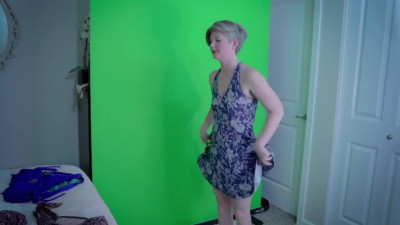 Milf cheats during photoshoot - Amateur Porn