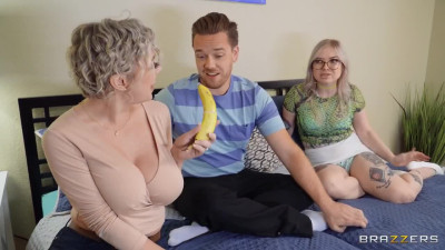Hot stepmom receives cumshot on her bum after Anal shag with stepson