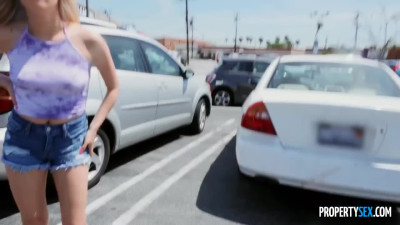 Steamy Sexy Blonde Cheater Pleases a Stranger With a Mind-blowing Sex Before Robbing Him