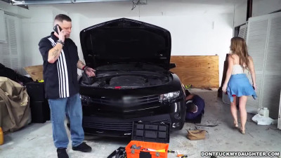 Masculine mechanic fucked client's teenage stepdaughter in rough way