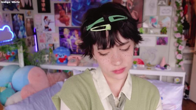 Cosplay Irish girl is playing with dildo till orgasmic pleasure