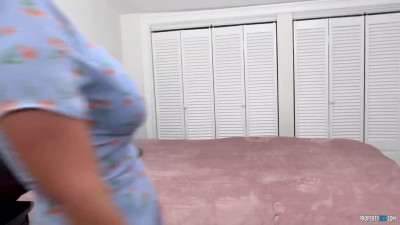 Curvy Milf LaSirena69 fucked by her landlord into shaking orgasm
