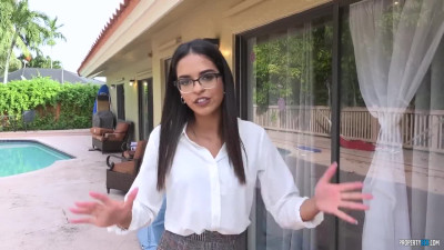 Hot as hell Latina Realtor pleases her client with quick BJ and POV sex