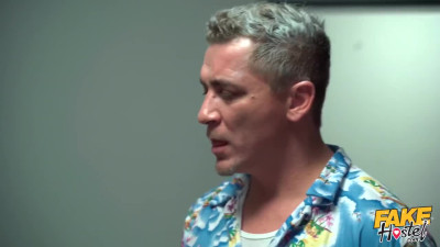 Sex-addicted Lady Gang gets shared between her boyfriend and his father