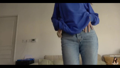 Girl strips naked to take a shower after school
