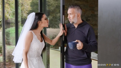 Flexible bride Jazmin Luv ass fucked by the best man before the wedding
