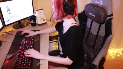 Skinny teen gamer is fucked while playing video game