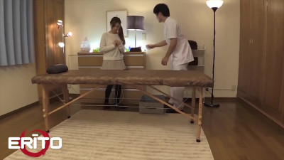 Masseur Fingers a Trimmed Bush Of His Sexy Small-titted Plump Client After An Erotic Nuru-massage
