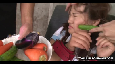 Japanese teenage squirter loves being fucked with vegetables