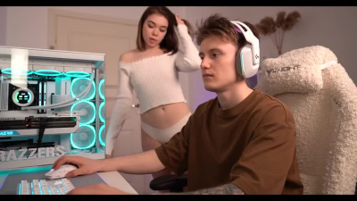 Girlfriend seduces her gamer boyfriend with a blowjob and anal plug surprise