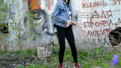 Misstop's not shy about sucking dick outdoors