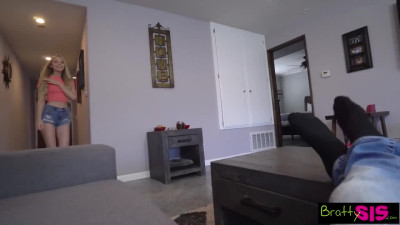 Stepbrother's black cock is so appealing that blonde can't tear herself away from him