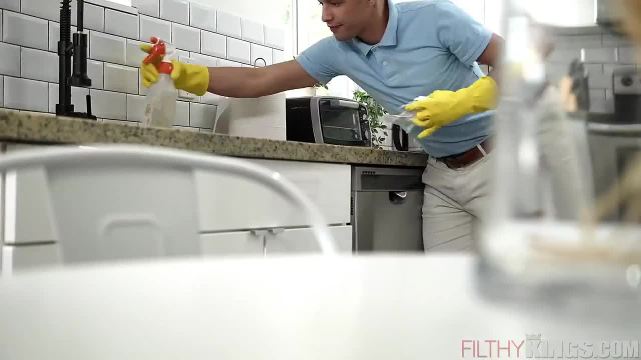 Watch Plumber had the best day in his life Full. Duration: 06:57 | ePornBabe.