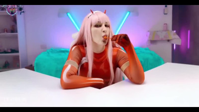 Steamy webcam whore has fun with monster dick on cam