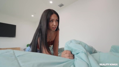 My girlfriend shouldn't find out that I fucked my two stepsisters