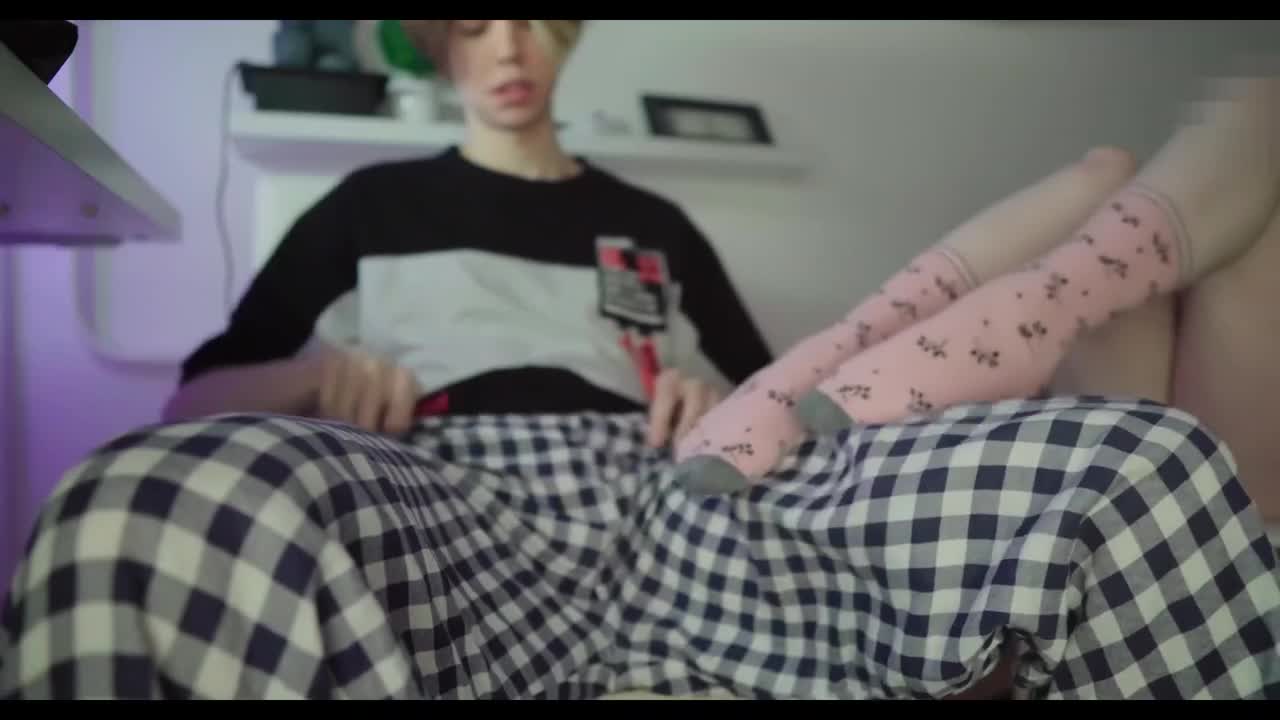 Watch Schoolgirl in sexy pink socks gives footjob to her stepbrother Full. Duration: 09:50 | ePornBabe.