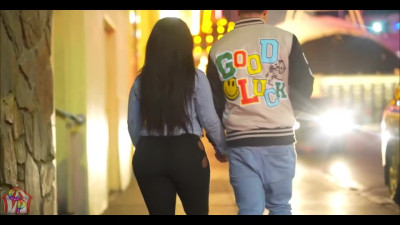 Ebony flashing her huge black ass on a public and met a clown who fucked her in a hotel