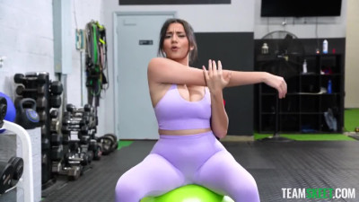 Buxom yoga lover Nicky Rebel craves for cock after workout