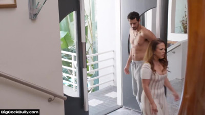 Angry neighbor came to scold the guy for the noise but accidentally fucked with him