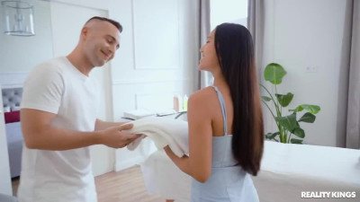 Massage session turned into a passionate sex
