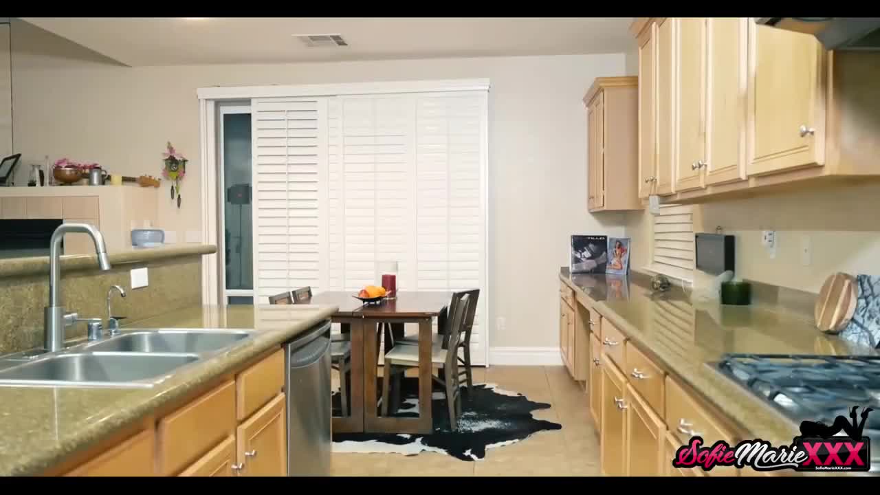 Watch Black plumber will fix not only the dishwasher but also the pussy of a lustful MILF without panties Full. Duration: 12:00 | ePornBabe.