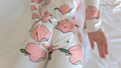 I Unbuttoned Her Pajamas And Found Huge Boobs, Plump Booty And Fuck-longing Pussy Under It