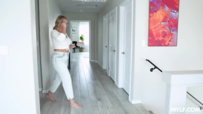 Stepson and stepdaughter fell for the temptation of a hot mom