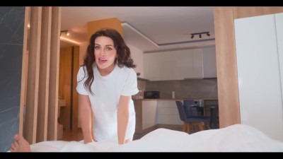 Hot MILF brunette surprises me with a morning blowjob