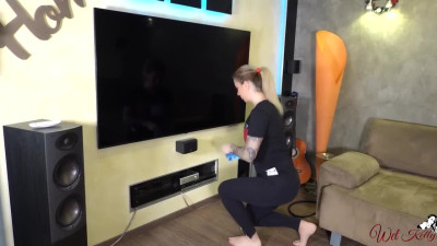 Wet Kelly seduced her stepson while she was cleaning the house