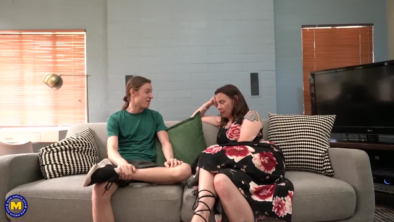 Watch Curvy Mature Devours All the Inches Of Her Lover's Amazingly Long Dong With Her Greedy Cunt Full. Duration: 06:54 | ePornBabe.