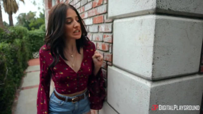 Vanessa Sky gets a hard fuck by her stepfather in the kitchen