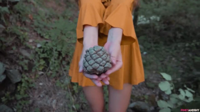 Romantic Amateur: Sexy Perfect-fit Redhead Beauty Have Passionate Sex In the Lap Of Nature