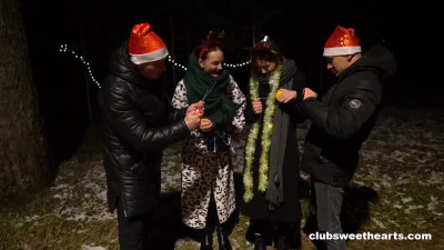 Olivia Trunk and her BFF have 4some for Xmas - Club SweetHearts