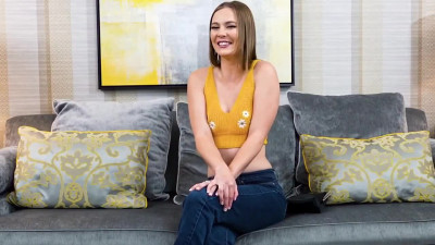 Therapist Syren De Mer conducts a sex therapy among the stepsiblings