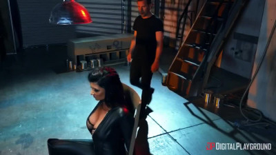 Special busty MILF agent neutralized the criminals with her blowjob and pussy licking