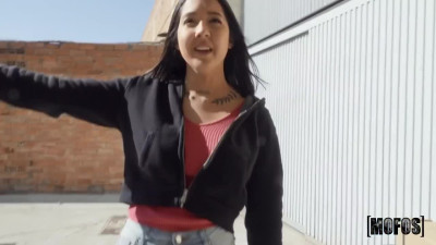 Sexy Busty Slutty Latina Pays a Guy For Trucking With a Hot Side-street Fuck