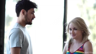 Intimate couple fuck before mom came