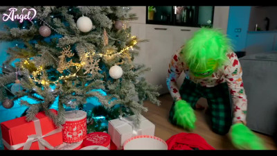 Grinch can't ruin Christmas he only can ruin anal hole of that lovely babe